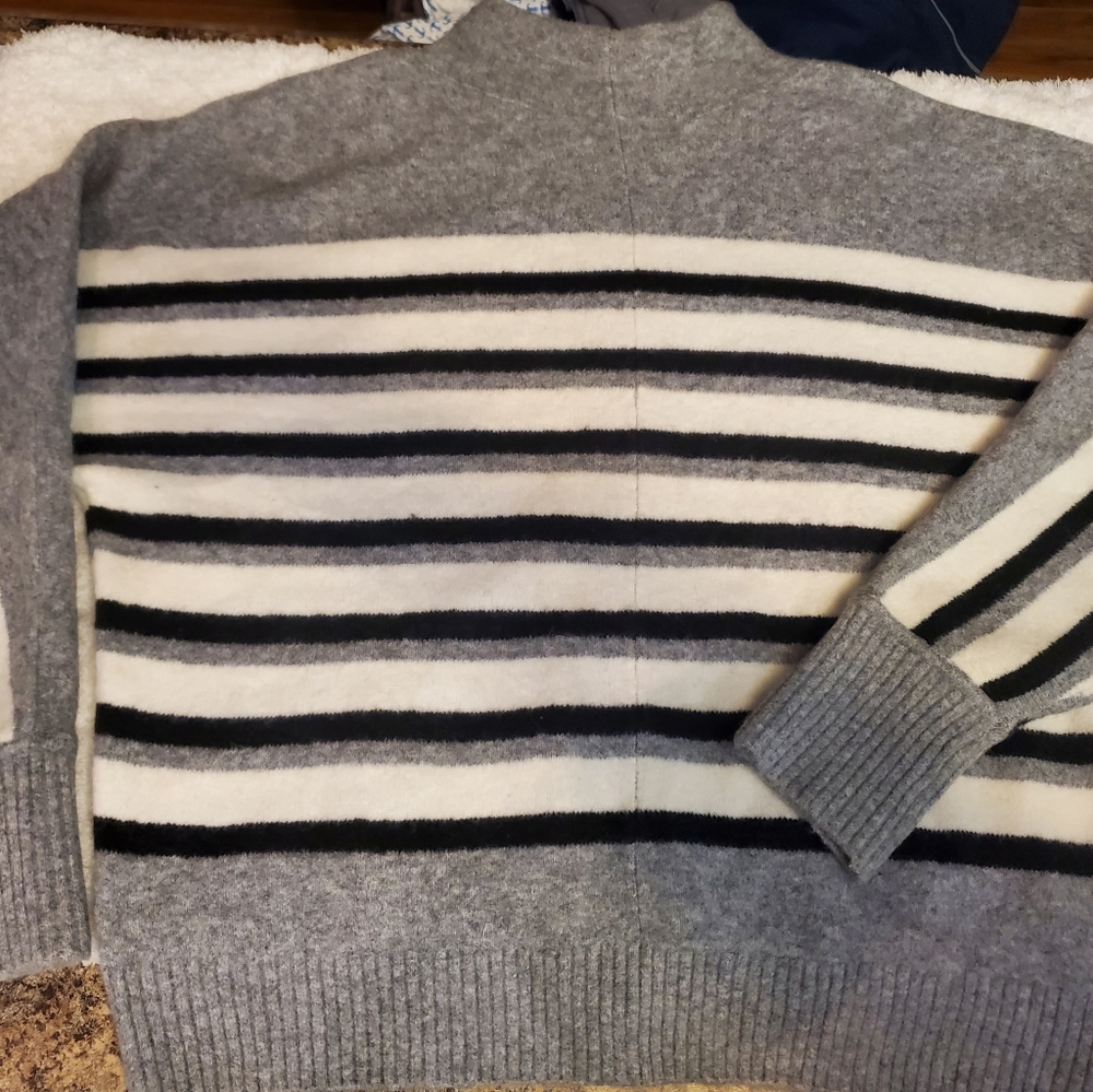 Loft super soft size small sweater grey beige